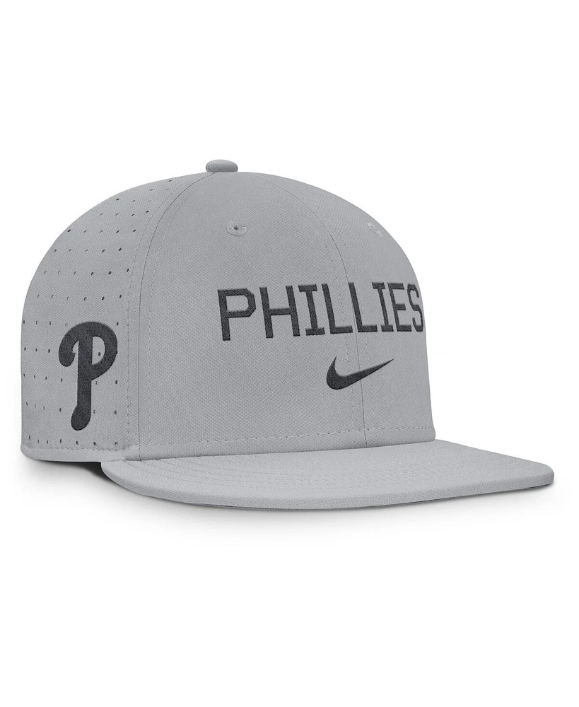 Nike Men's Gray Philadelphia Phillies True Performance Fitted Hat