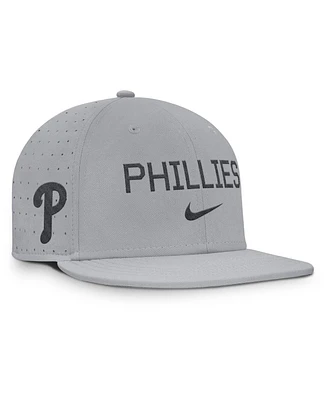 Nike Men's Gray Philadelphia Phillies True Performance Fitted Hat