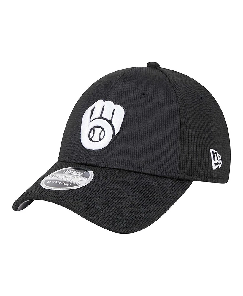 New Era Men's Black Milwaukee Brewers Pivot 9FORTY Adjustable Hat