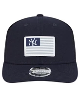 New Era Men's Navy New York Yankees Flag 9SEVENTY Stretch-Snap Hat