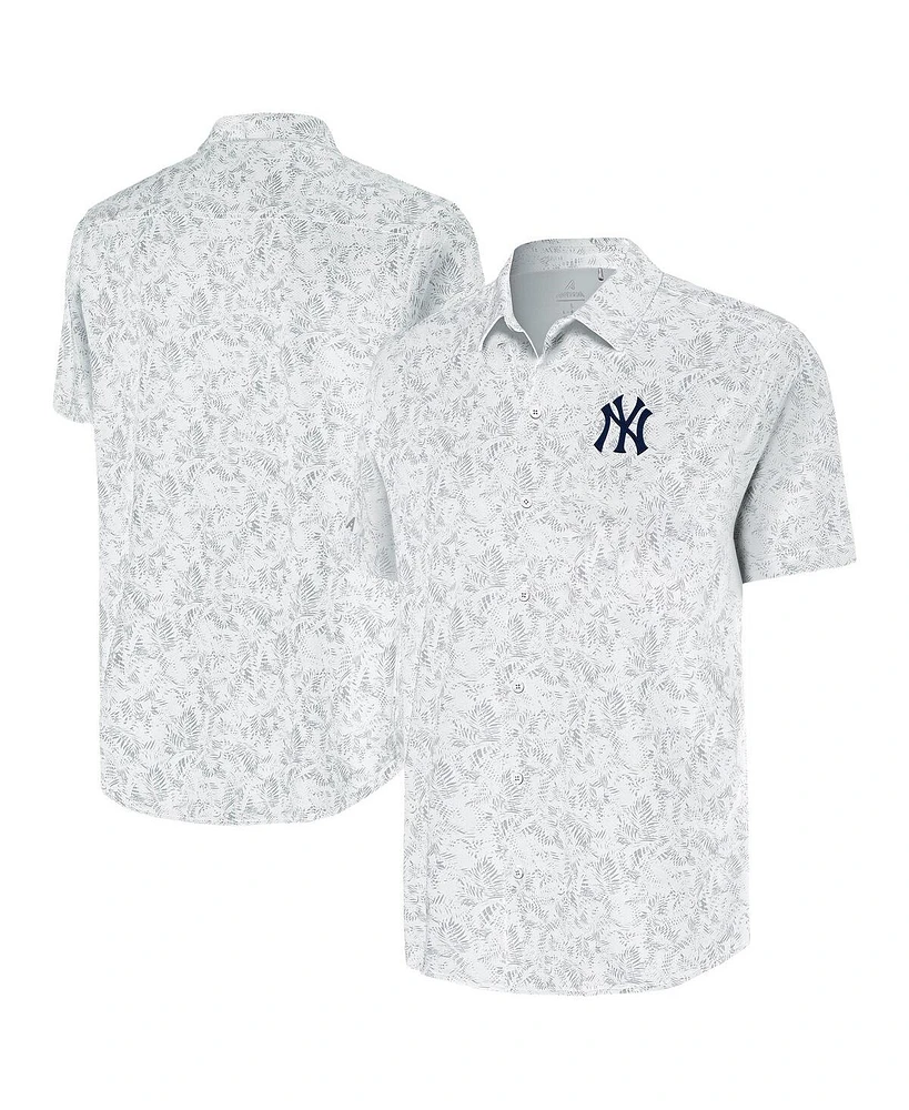 Antigua Men's White New York Yankees Lush Button-Up Shirt