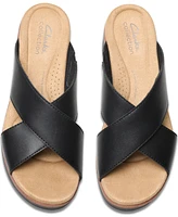 Clarks Collection Women's Wrenly Ivy Wedge Sandals