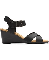 Clarks Collection Women's Emmalae Iris Wedge Sandals
