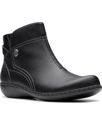 Clarks Women's Collection Ashland Mabel Flat Boots