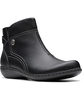 Clarks Women's Collection Ashland Mabel Flat Boots