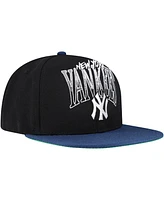 Mitchell & Ness Men's Black New York Yankees Rise Up Snapback Hat