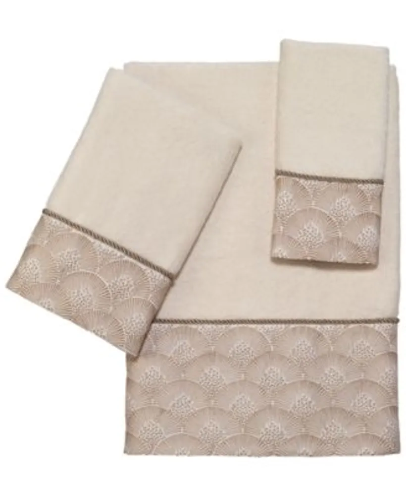 Avanti Deco Shells Bordered Cotton Bath Towels