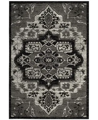 Safavieh Vintage Hamadan VTH221 Light Gray and Gray 6'7" x 9' Area Rug