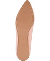 Journee Collection Women's Renzo Jeweled Flats