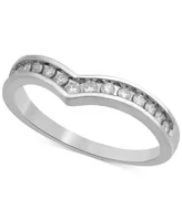 Diamond Chevron Band (1/4 ct. t.w.) 14k White or Yellow Gold