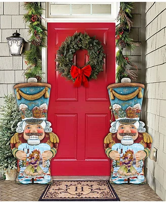 Designocracy Old World Nutcracker Large Free Standing Wooden Santa Garden Decor, Set of 2