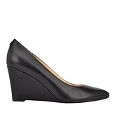 Nine West Women's Cal 9X9 Slip-On Pointy Toe Dress Pumps