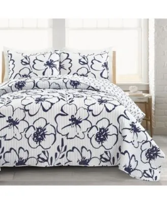 Lush Decor Scandinavian Floral Quilt Set