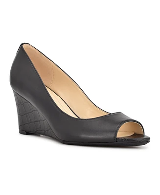 Nine West Women's Cape 9x9 Peep Toe Wedges