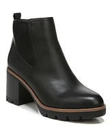 Naturalizer Madalynn-Gore Water Resistant Lug Sole Chelsea Booties