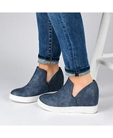 Journee Collection Women's Cardi Cut-Out Platform Wedge Sneakers