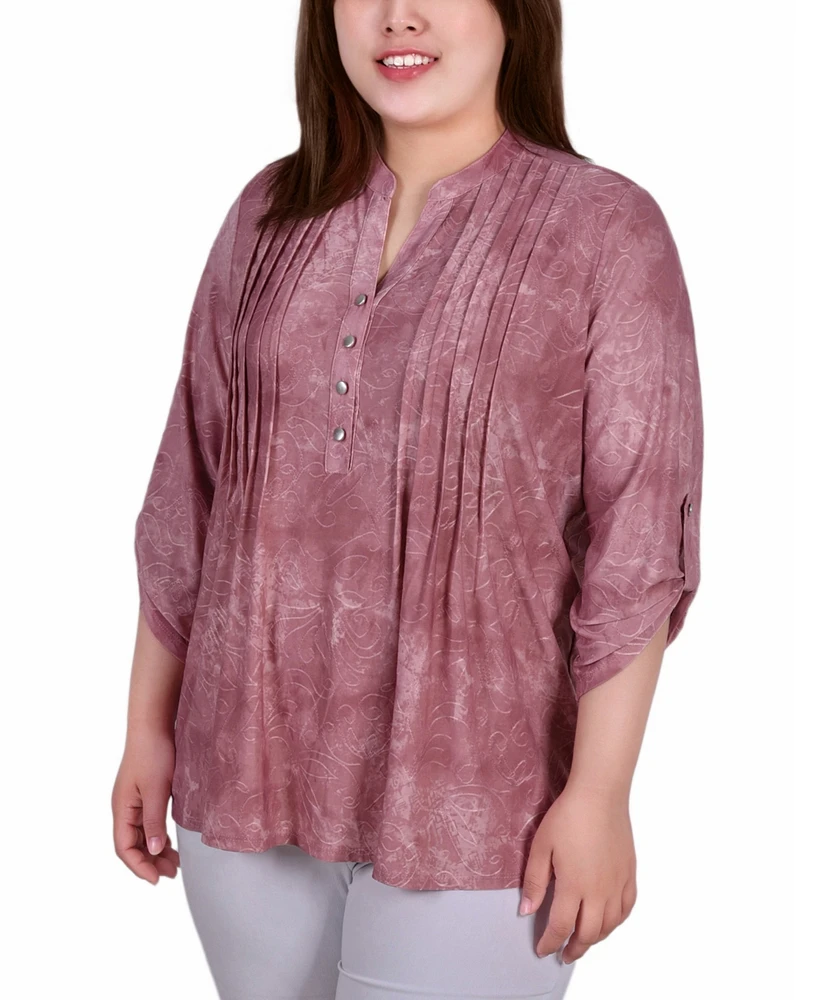 Plus Size 3/4 Roll Tab Sleeve Y-Neck Top