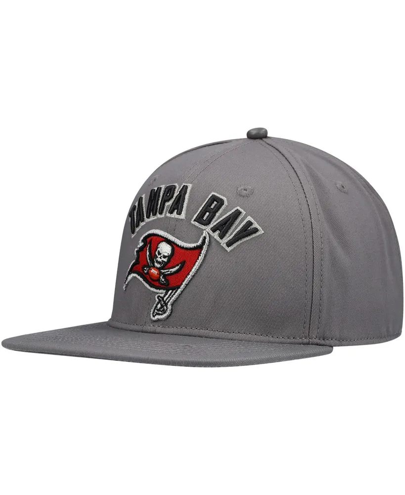 Men's Pro Standard Gray Tampa Bay Buccaneers Stacked Snapback Hat