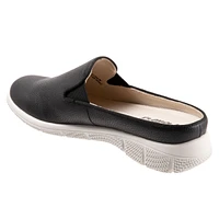 Trotters Uma Sneaker