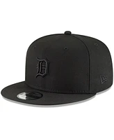 Men's Detroit Tigers Black on Black 9FIFTY Snapback Hat