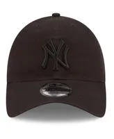 Men's New Era New York Yankees Black on Black Core Classic 2.0 9TWENTY Adjustable Hat