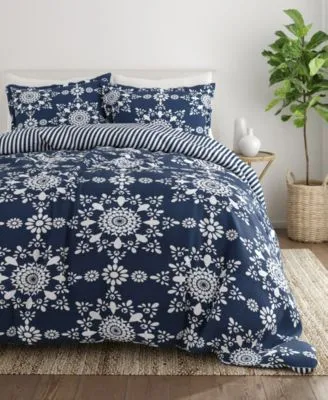 Home Collection Premium Ultra Soft Daisy Medallion Reversible Comforter Sets