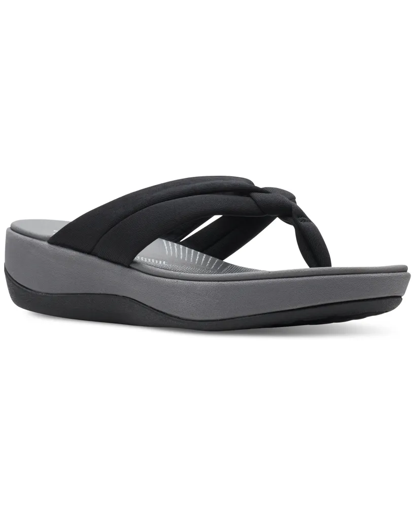 Clarks Women's Breeze Sea II Flip Thong Sandal in Navy – V&A Bootery INC