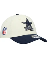 Youth Boys and Girls New Era Cream, Navy Dallas Cowboys 2022 Sideline Two-Tone 39THIRTY Flex Hat