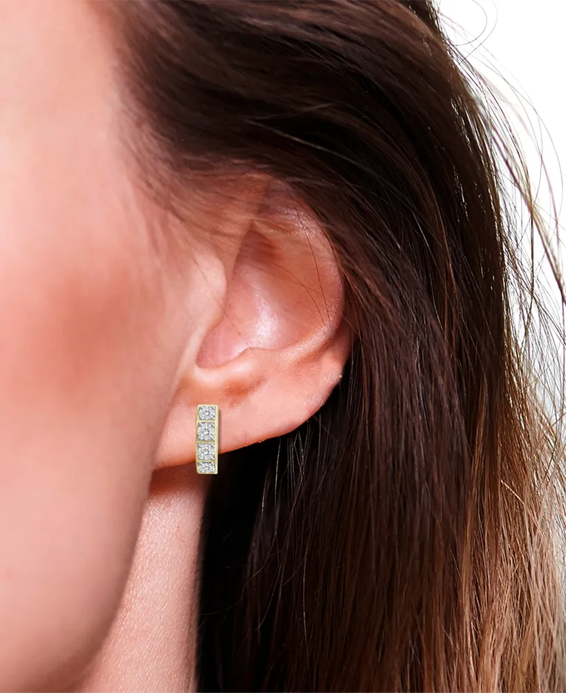 Diamond Small Huggie Hoop Earrings (1/4 ct. t.w.) in 10k Gold
