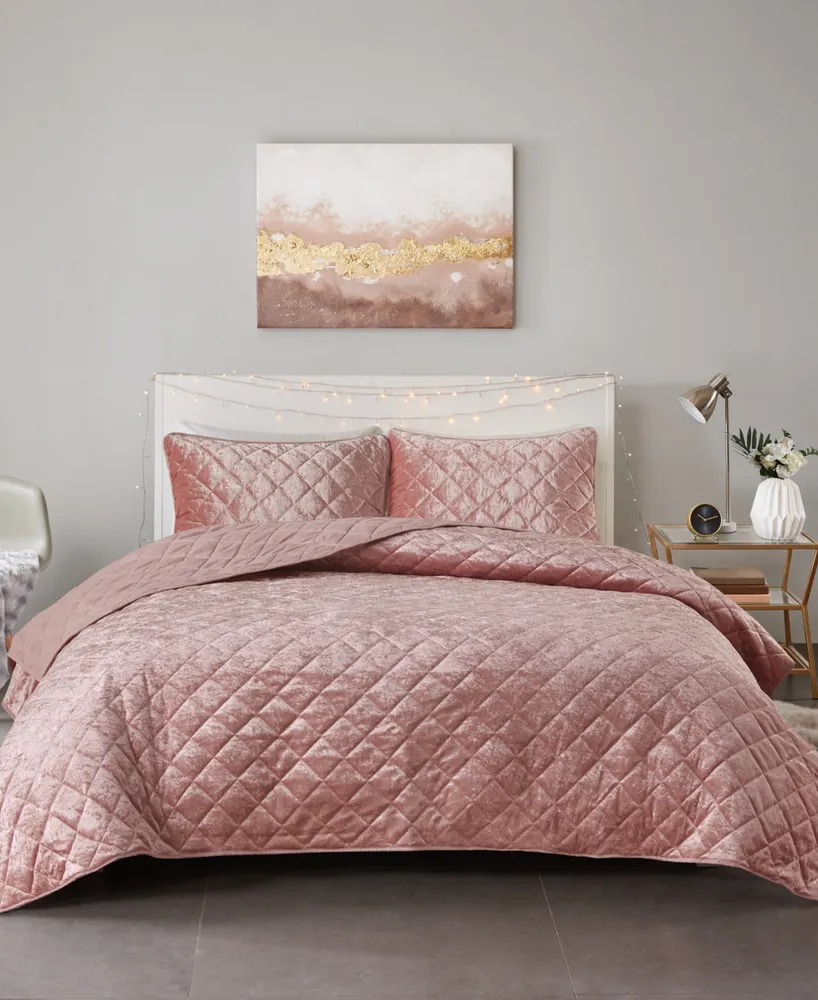 Closeout! Intelligent Design Felicia Velvet Quilted 3-Piece Quilt Set, Full/Queen