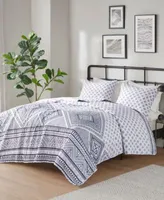 Intelligent Design Camila Reversible Quilt Sets