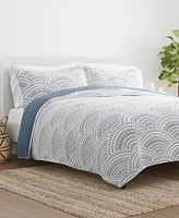 ienjoy Home Scallop Reversible -Pc. Quilt Set