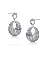 Genevive Sterling Silver Cubic Zirconia Overlap Circle Earrings