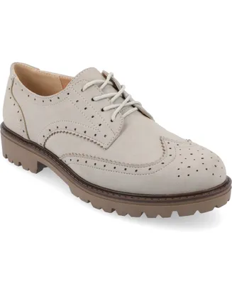 Journee Collection Women's Claudiya Wingtip Oxford Lug Sole Flats