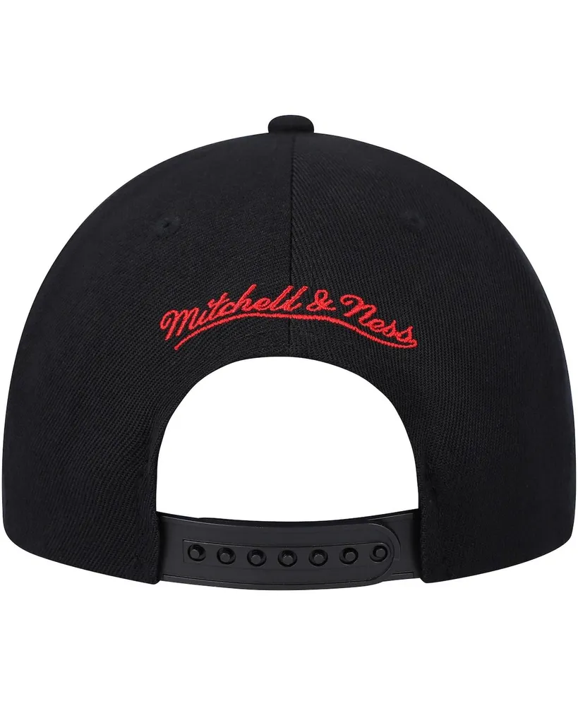 Men's Mitchell & Ness Black Chicago Bulls Paint By Numbers Snapback Hat