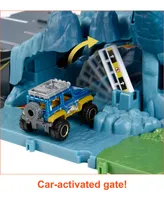 Matchbox Cars Playset with 1:64 Scale Toy Suv, Volcano Escape with Lights and Sounds - Multi