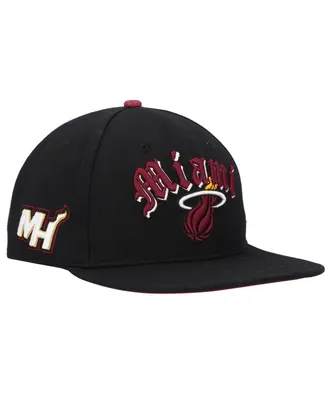 Men's Pro Standard Black Miami Heat Old English Snapback Hat