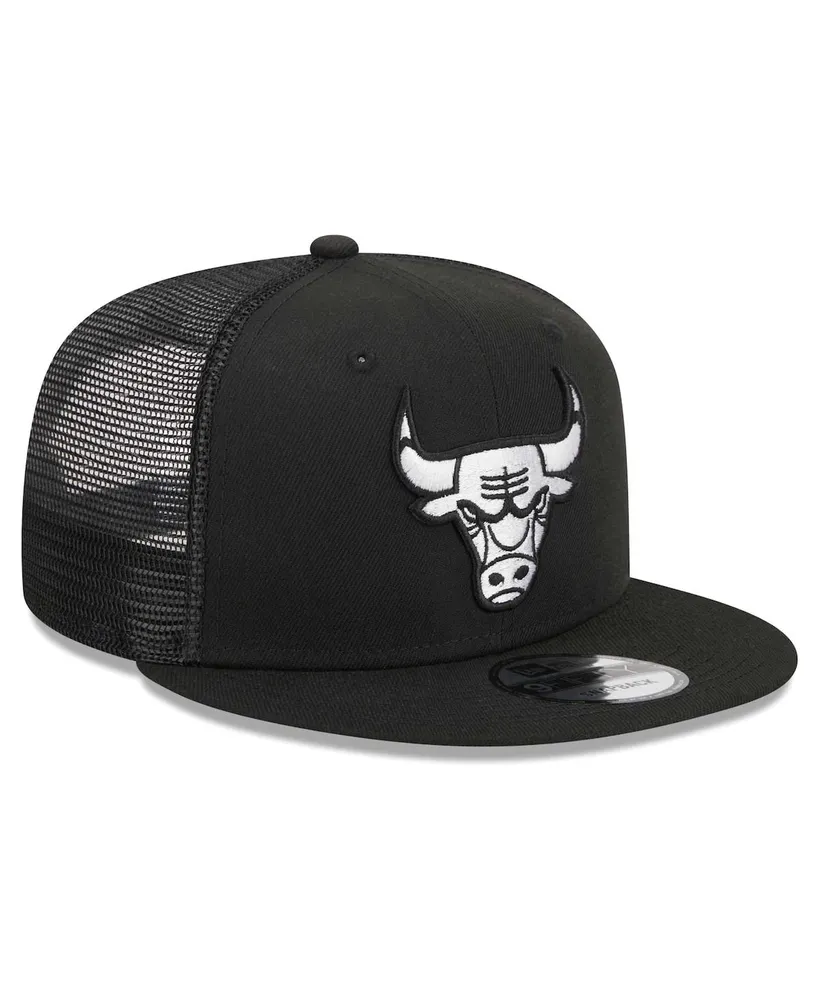 Men's New Era Black Chicago Bulls Evergreen 9FIFTY Trucker Snapback Hat