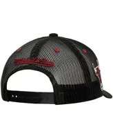 Men's Mitchell & Ness Black Chicago Bulls Team Seal Trucker Snapback Hat