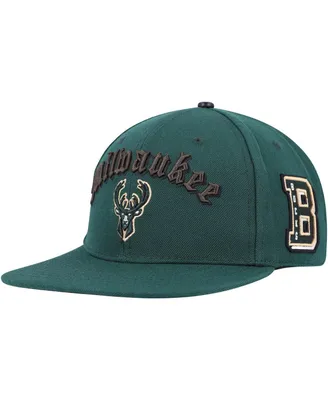 Men's Pro Standard Hunter Green Milwaukee Bucks Old English Snapback Hat