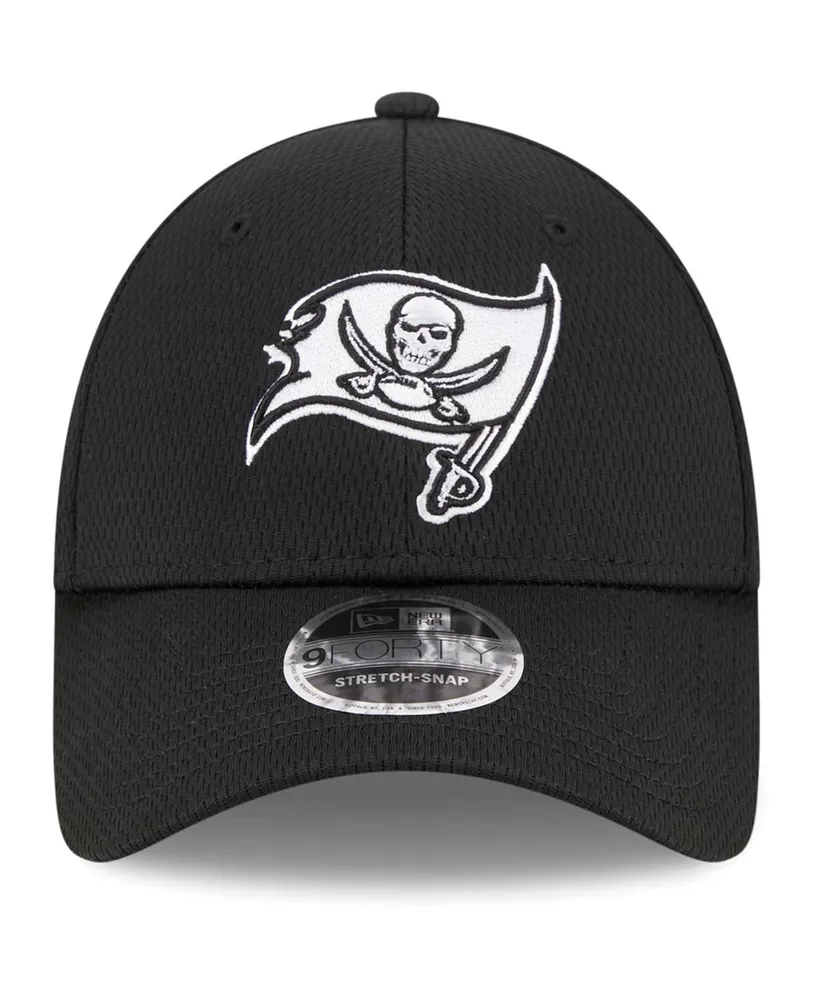 Men's New Era Black Tampa Bay Buccaneers Main B-Dub 9FORTY Adjustable Hat