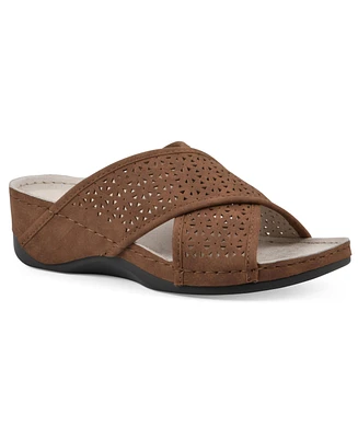 Cliffs by White Mountain Collet Comfort Wedge Sandal