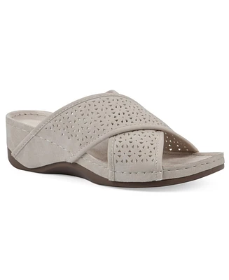 Cliffs by White Mountain Collet Comfort Wedge Sandal