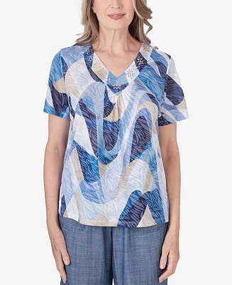 Alfred Dunner Petite Blue Bayou Women's V-Neck Wavy Abstract Top