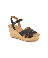 Gentle Souls Women's Nomi Buckle Sandals