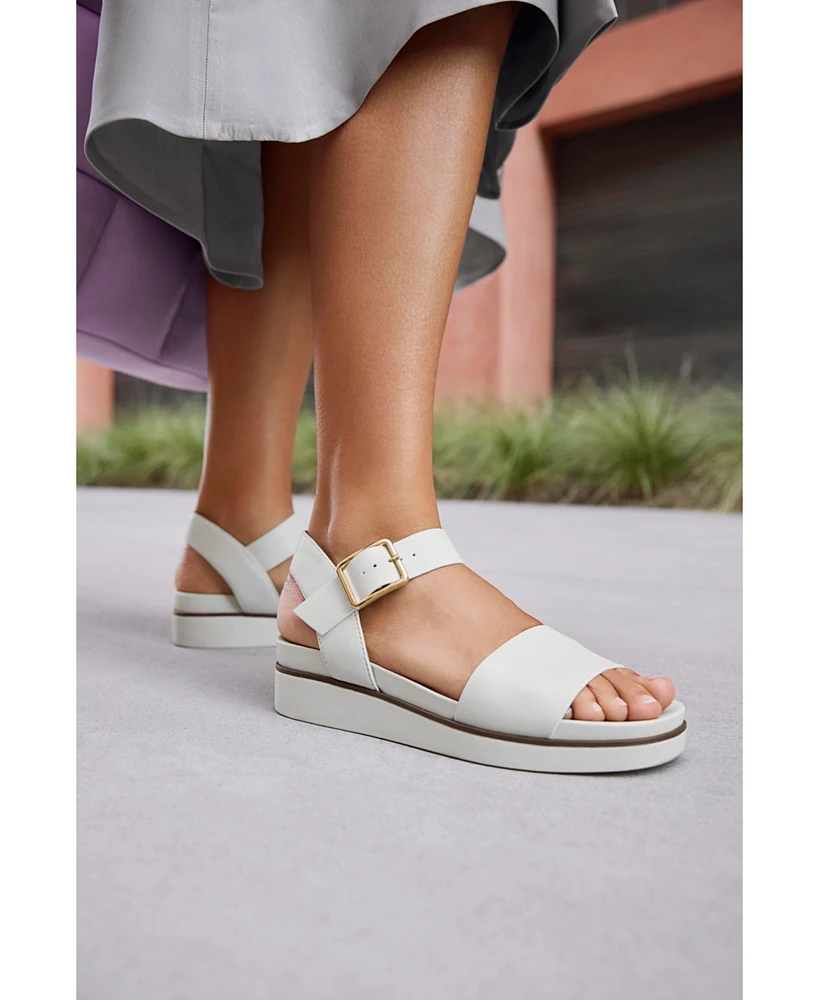 LifeStride Women's Gillian Platform Flat Sandals