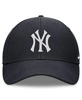 Nike Men's Navy New York Yankees Evergreen Club Performance Adjustable Hat