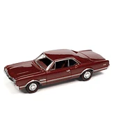 Auto World 1/64 2023 Release 2B, 1966 Oldsmobile 442