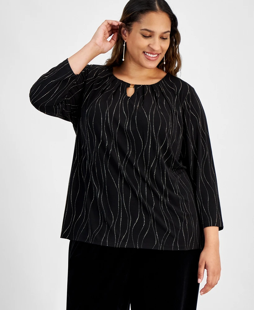 Kasper Plus Dewdrop-Pattern Front-Keyhole Top