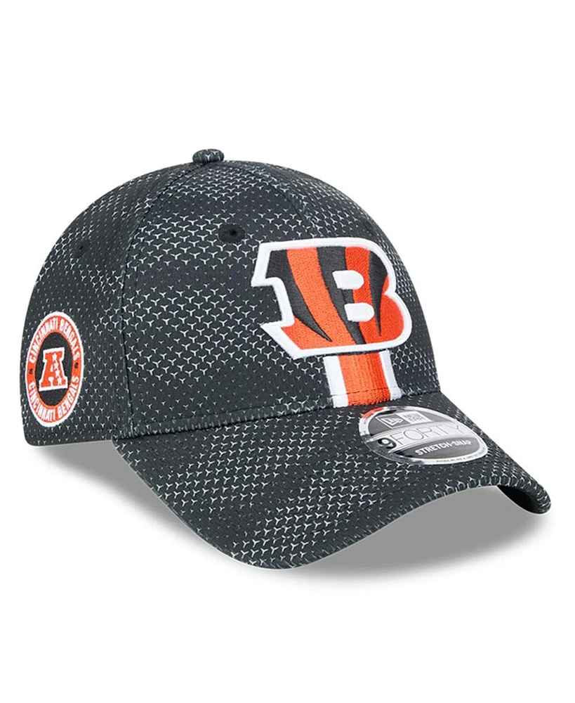 New Era Men's Black Cincinnati Bengals 2024 Sideline 9FORTY Stretch-Snap Hat